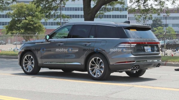 Компания Lincoln тестирует прототип роскошного кроссовера Lincoln Aviator 2024 Компания Lincoln тестирует прототип роскошного кроссовера Lincoln Aviator 2024