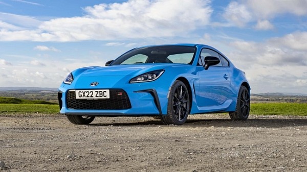 Компания Toyota представила концепт водородного гиперкара Toyota GR H2 Racing 