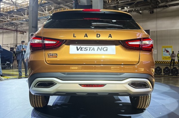 Названа стоимость новой LADA Vesta: «Ценовая политика АВТОВАЗа похожа на дойку людей»