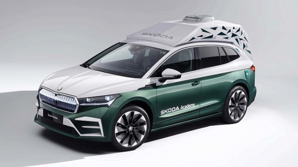 Показан интерьер обновленного кроссовера Skoda Kodiaq 2024 года 