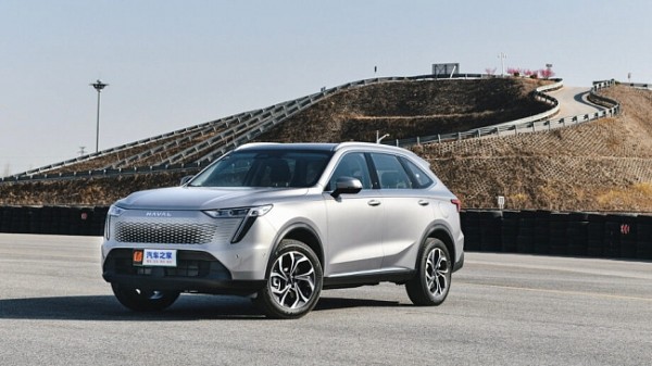 Салон нового кроссовера Haval B26 показан на первых фото