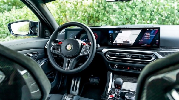 Тюнинг-ателье Manhart доработало BMW M3 Touring до 650 л.с. и покрасило универсал в ярко-синий оттенок