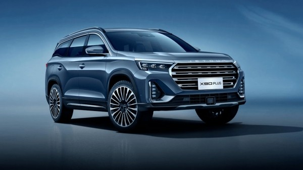 В России официально объявлен старт продаж продажи китайского кроссовера Jetour X90 Plus за 3,25 млн рублей