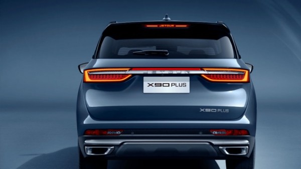 В России официально объявлен старт продаж продажи китайского кроссовера Jetour X90 Plus за 3,25 млн рублей