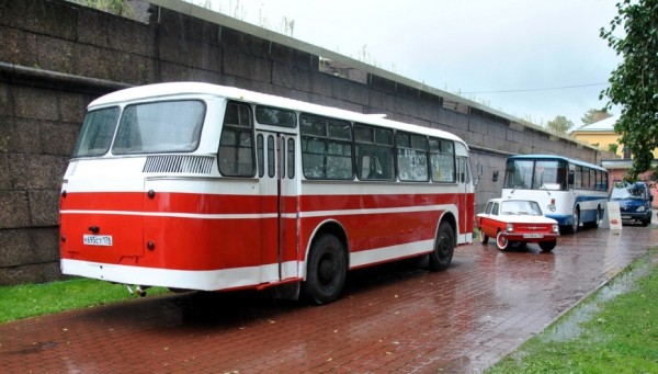 В Сети вспомнили автобус ЛАЗ-695, который стал символом советской эпохи