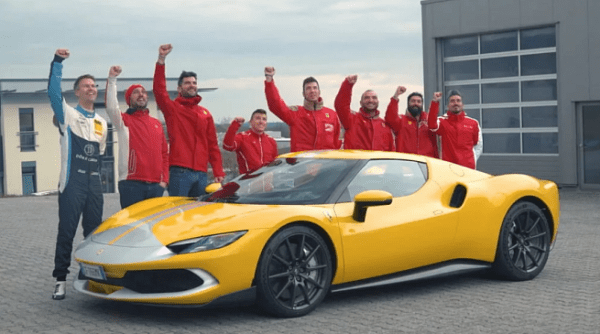 В старом сарае было найдено 20 старинный моделей Ferrari В старом сарае было найдено 20 старинный моделей Ferrari
