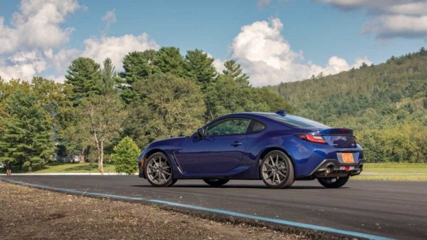 Владельцы Subaru BRZ и Toyota GR86 нашли проблемы в своих авто