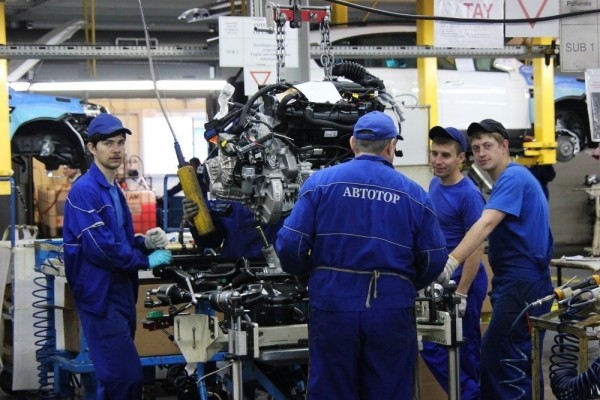 Завод «Автотор» повышает зарплату сотрудникам на 18-25% Завод «Автотор» повышает зарплату сотрудникам на 18-25%