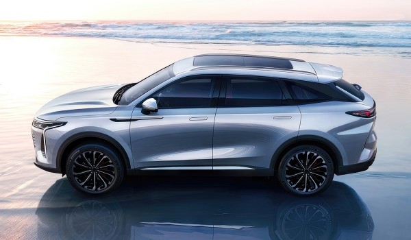 Кроссовер Exeed RX выходит на российский рынок: объявлена цена Кроссовер Exeed RX выходит на российский рынок: объявлена цена