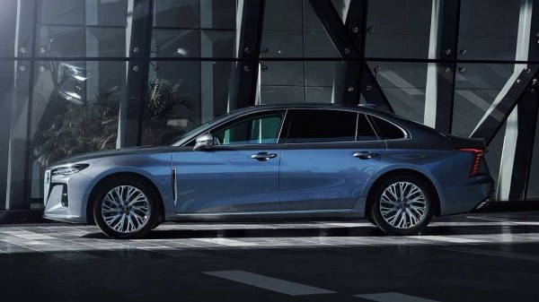 В РФ стартовали продажи седанов Hongqi H5 и кроссоверов Hongqi HS5 В РФ стартовали продажи седанов Hongqi H5 и кроссоверов Hongqi HS5