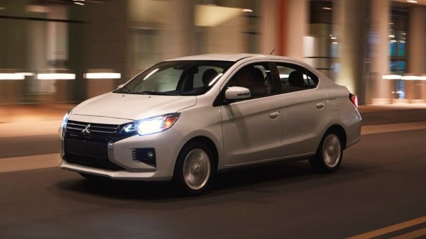 В Россию привезли новые японские седаны по цене LADA Vesta NG В Россию привезли новые японские седаны по цене LADA Vesta NG