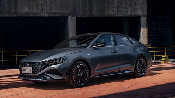 В России появилась новая модель Hyundai за 3,5 млн рублей