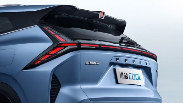 В Россию привезли абсолютно новый Geely Boyue Cool дешевле 3 млн рублей