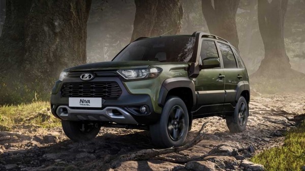 Дилеры сообщили о проблемах у привезенных им LADA Niva Travel Дилеры сообщили о проблемах у привезенных им LADA Niva Travel