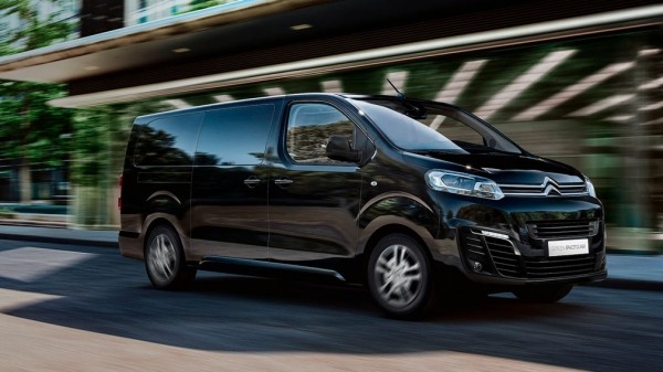 В РФ появился новый французский минивэн для большой семьи