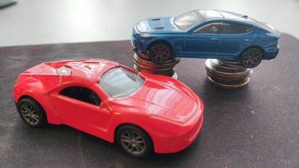 Россиян предупредили об очередном подорожании машин, однако резкого скачка не будет