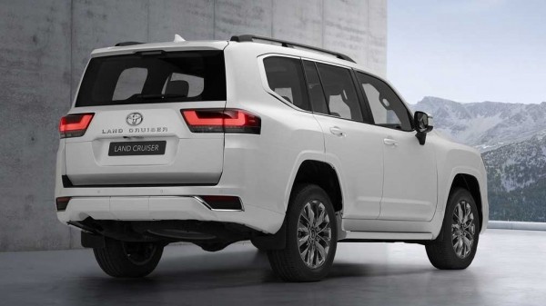 В Россию привезли очень надежный внедорожник Toyota В Россию привезли очень надежный внедорожник Toyota