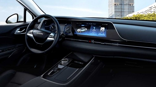 Дилеры привезли в Россию новый седан GAC Aion S