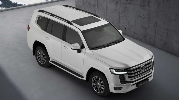 В Россию привезли очень надежный внедорожник Toyota В Россию привезли очень надежный внедорожник Toyota