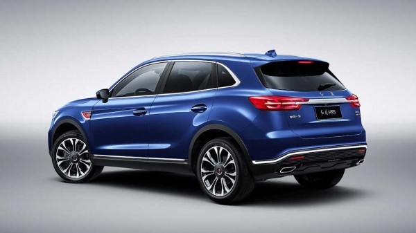 В РФ стартовали продажи седанов Hongqi H5 и кроссоверов Hongqi HS5 В РФ стартовали продажи седанов Hongqi H5 и кроссоверов Hongqi HS5