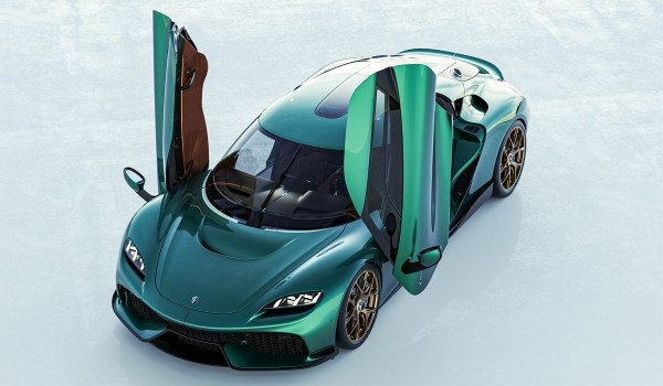 Koenigsegg Gemera подвергся реинжинирингу: не только V8 Koenigsegg Gemera подвергся реинжинирингу: не только V8