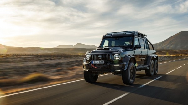 Brabus представил два огромных шестиколесных пикапа мощностью 800 и 900 л.с. Brabus представил два огромных шестиколесных пикапа мощностью 800 и 900 л.с.