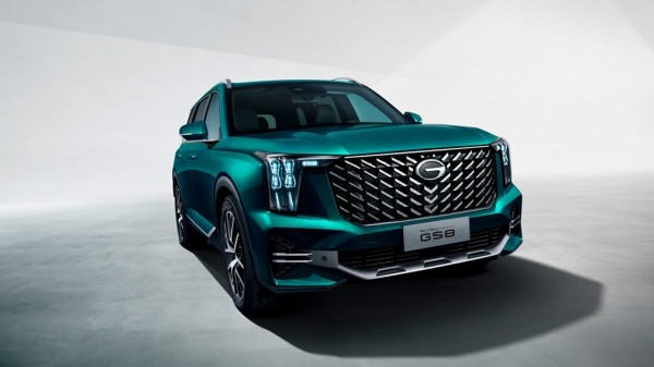 В РФ официально начались продажи нового кроссовера GAC GS8 В РФ официально начались продажи нового кроссовера GAC GS8
