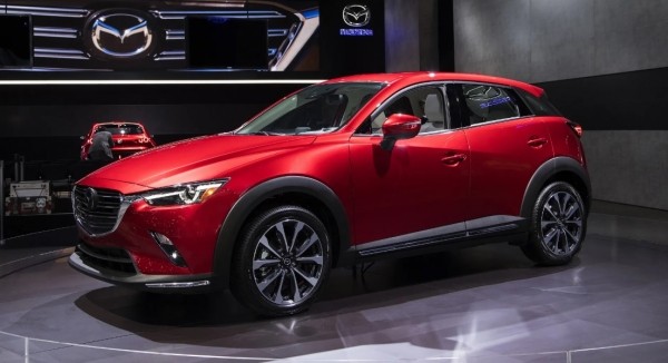 Более 227 тыс. Mazda3 и CX-3 нуждаются в ремонте камеры заднего вида Более 227 тыс. Mazda3 и CX-3 нуждаются в ремонте камеры заднего вида