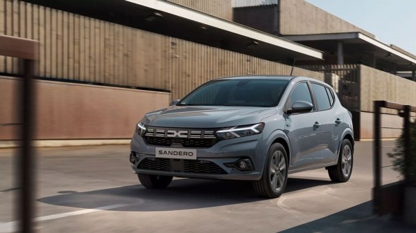 На российский рынок привезли новый Sandero На российский рынок привезли новый Sandero