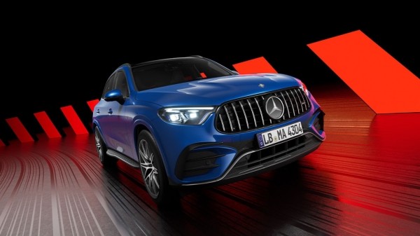 Дебютировал кроссовер Mercedes-AMG GLC в самой мощной гибридной версии