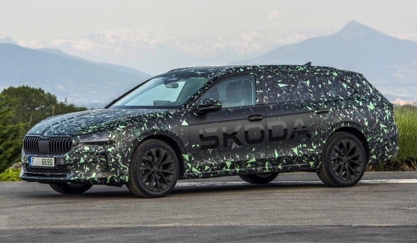 Новая Skoda Superb: камуфляж и подробности Новая Skoda Superb: камуфляж и подробности