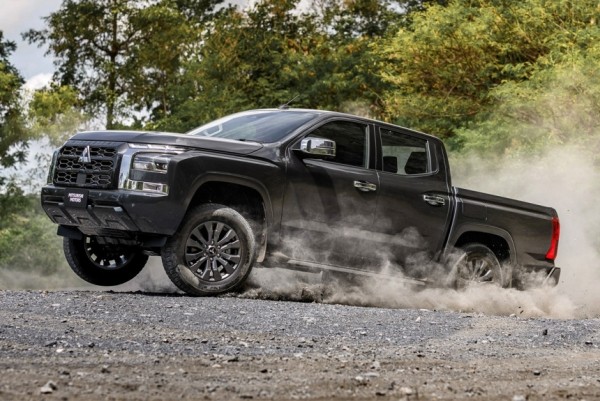 Представлен пикап Mitsubishi L200 шестого поколения Представлен пикап Mitsubishi L200 шестого поколения