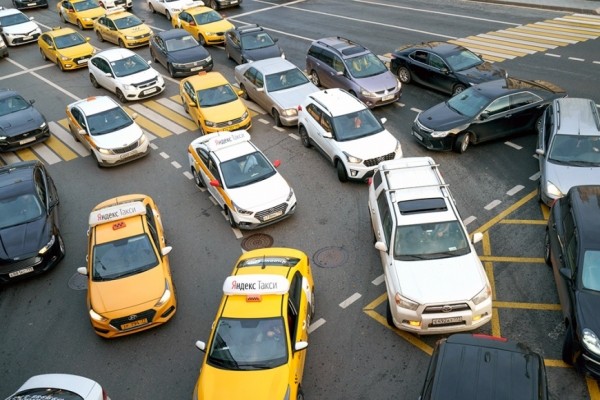 Новая технология позволит разгрузить движение на перекрестках с помощью микрофона