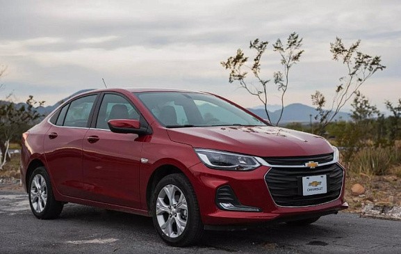 Президент Узбекистана Мирзиёев поручил построить в Карши новый многопрофильный автозавод