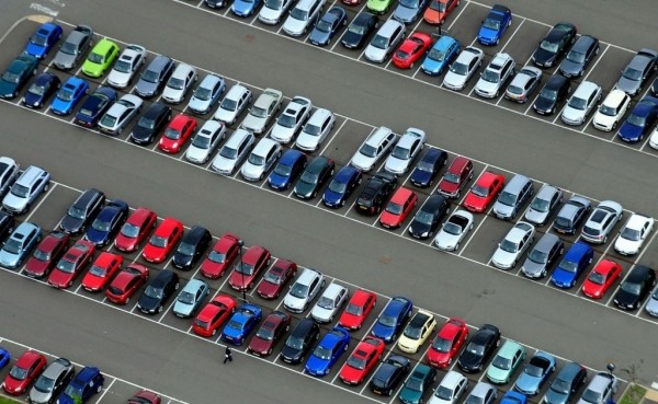 «СП»: Автомобильный рынок России в панике следит за курсом доллара в 2023 году «СП»: Автомобильный рынок России в панике следит за курсом доллара в 2023 году