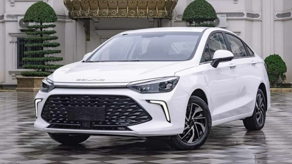 ТОП-10 недорогих седанов в России в июле 2023 года ТОП-10 недорогих седанов в России в июле 2023 года