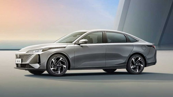 В России объявлен старт продаж китайского седана Changan Lamore стоимостью в 2,3 млн рублей В России объявлен старт продаж китайского седана Changan Lamore стоимостью в 2,3 млн рублей