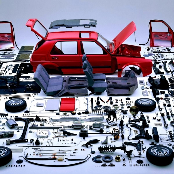 Запрет на ввоз в РФ автомашин с двигателем более 1,9 л приведет к дефициту запчастей