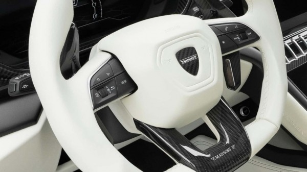 Золотой Lamborghini Urus от ателье Mansory выглядит очень дорого