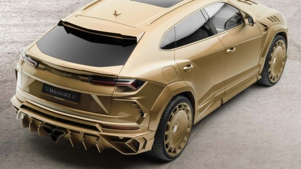 Золотой Lamborghini Urus от ателье Mansory выглядит очень дорого