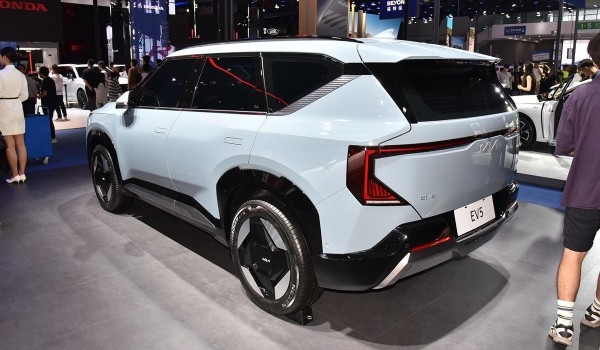 Представлен серийный кроссовер Kia EV5 размером со Sportage Представлен серийный кроссовер Kia EV5 размером со Sportage