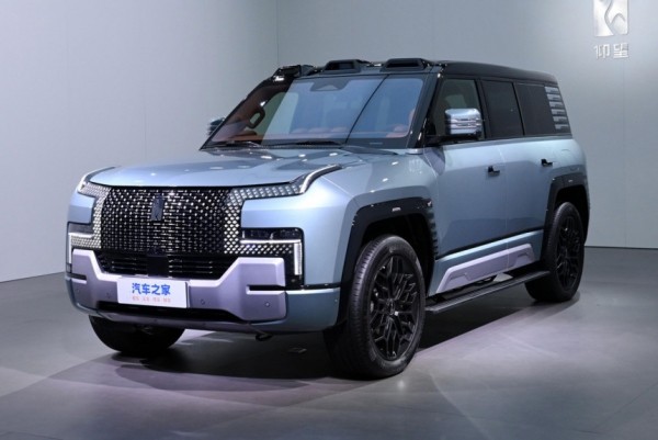 Рамный Yangwang U8 за 150 тысяч долларов выходит на рынок