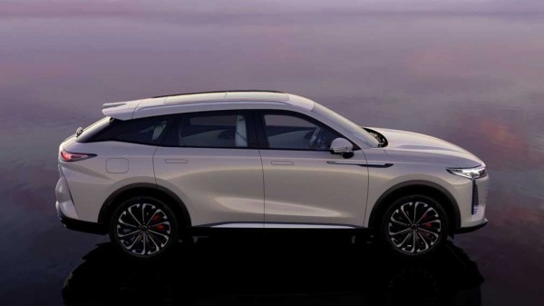 В России может появиться более доступная версия купе-кроссовера Exeed RX В России может появиться более доступная версия купе-кроссовера Exeed RX