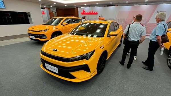 Седан «Москвич 6» показали на публике