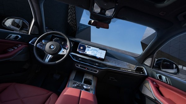 BMW представила удлинённый вариант кроссовера X5 BMW представила удлинённый вариант кроссовера X5