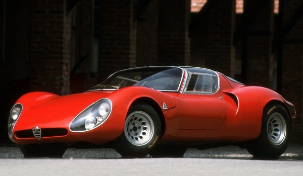 Представлен суперкар Alfa Romeo 33 Stradale Представлен суперкар Alfa Romeo 33 Stradale