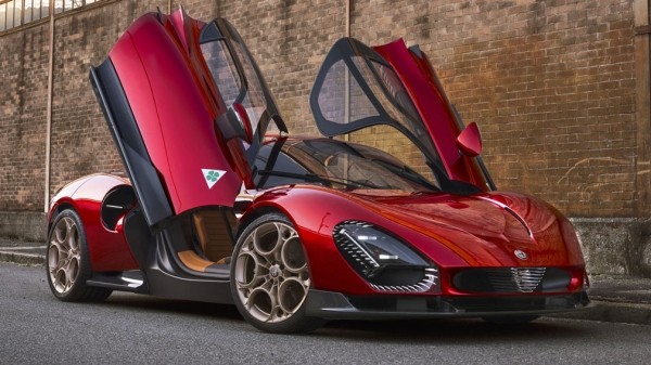 Alfa Romeo выпустила эксклюзивный суперкар 33 Stradale
