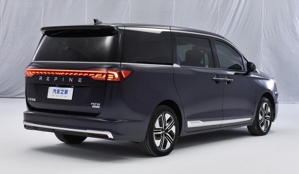 Новый минивэн JAC Refine RF8: самый роскошный в гамме Новый минивэн JAC Refine RF8: самый роскошный в гамме