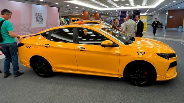 Седан «Москвич 6» показали на публике