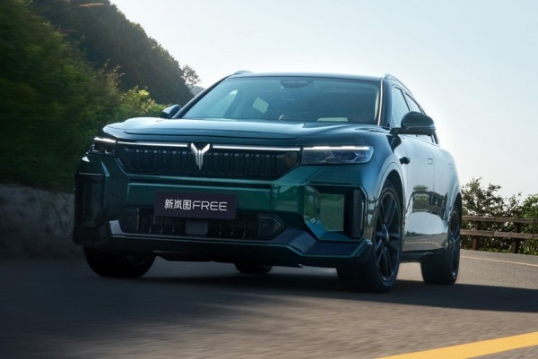 Кроссовер Voyah Free: рестайлинг и новый автопилот Кроссовер Voyah Free: рестайлинг и новый автопилот